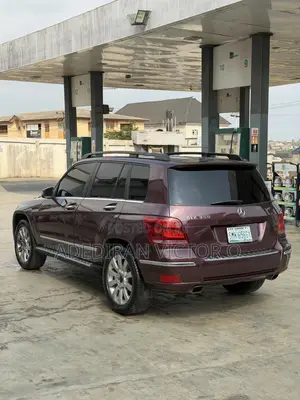 Mercedes-Benz GLK-Class 350 4MATIC 2010 Red