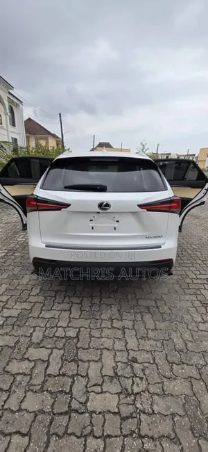 Lexus NX 300 AWD 2019 White