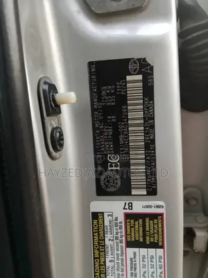 Toyota Matrix XRS Hatchback FWD (2.4L 4cyl 5A) 2010 Silver