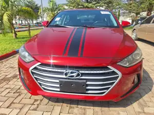 Hyundai Elantra Limited Sedan FWD (2.0L 4cyl 6A) 2017 Red