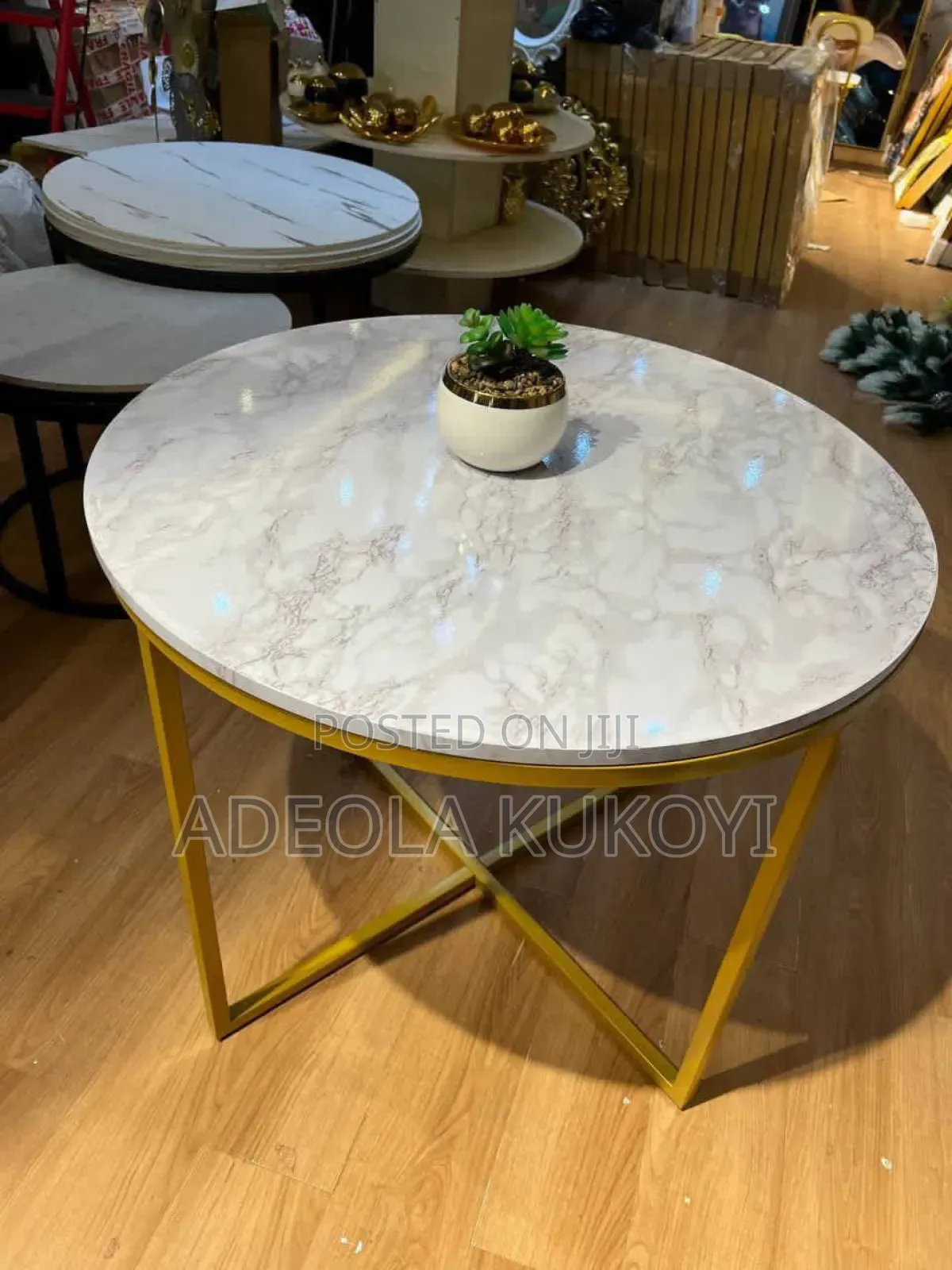 Round Center Table