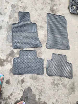 Glk350 2013 Follow Come Foot Mat