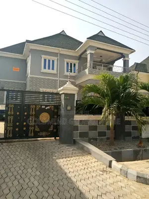 5bdrm Duplex in Gwarinpa, Life Camp for sale