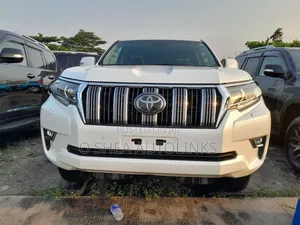 Toyota Land Cruiser Prado 2.7 2023 White