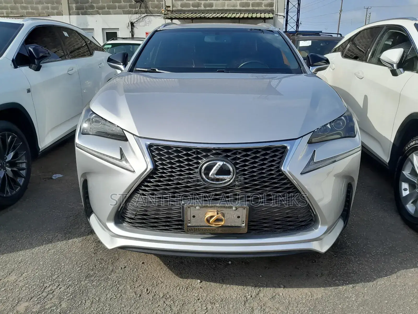 Lexus NX 300h AWD 2018 Silver