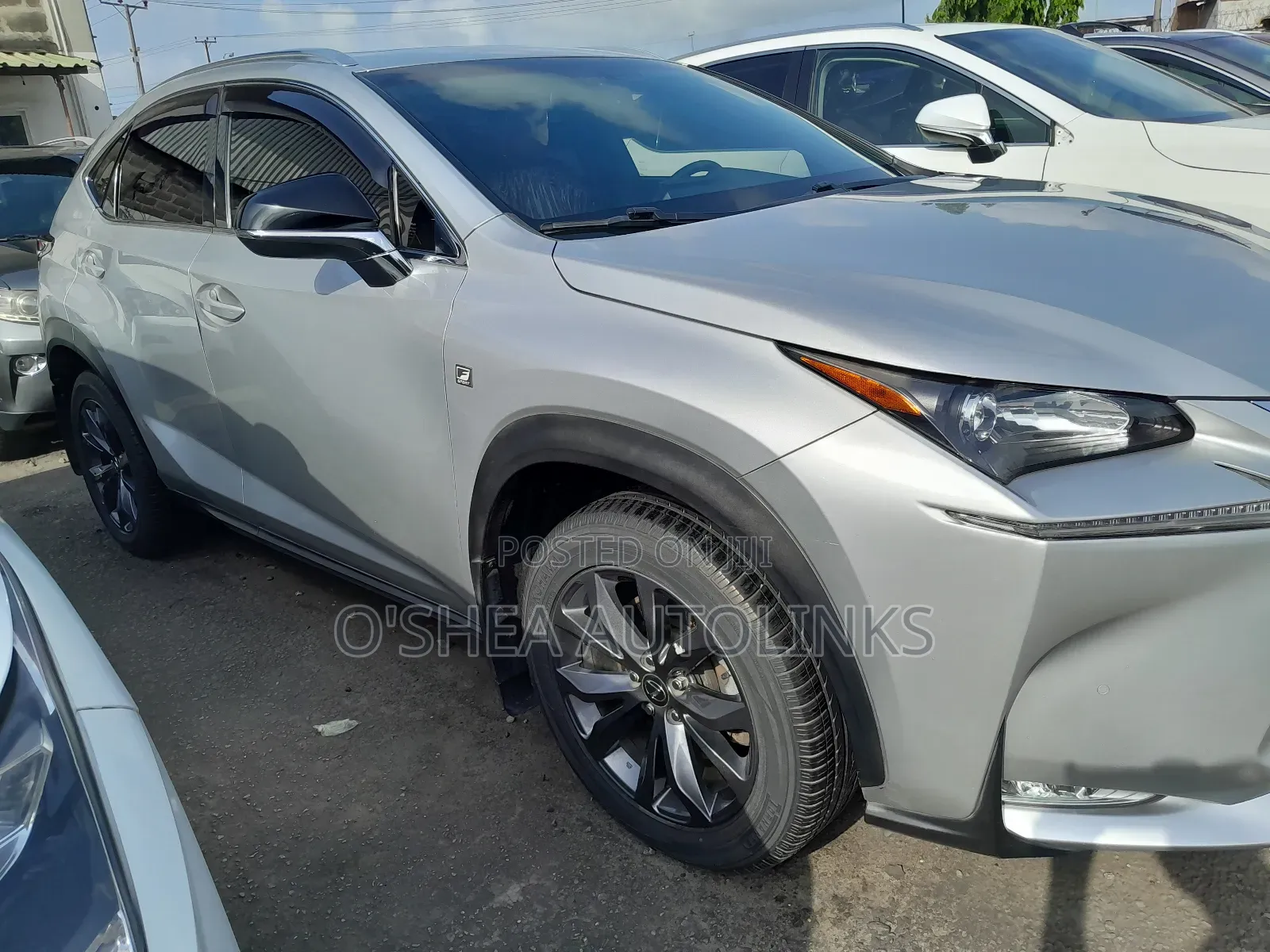 Lexus NX 300h AWD 2018 Silver