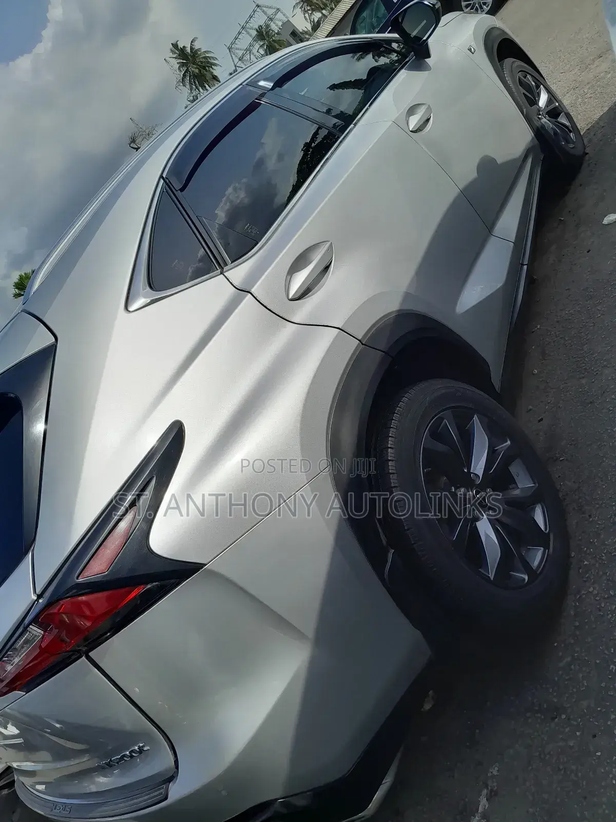 Lexus NX 300h AWD 2018 Silver