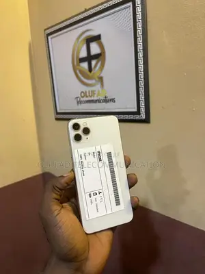 Apple iPhone 11 Pro Max 64 GB White