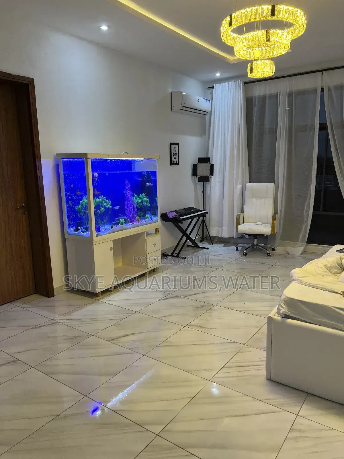 Beautiful Standing Aquarium