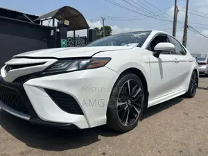 Toyota Camry XSE FWD 2020 White