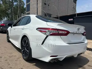 Toyota Camry XSE FWD 2020 White