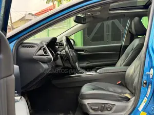 Toyota Camry XSE (2.5L 4cyl 8A) 2019 Blue