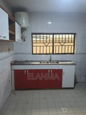 5bdrm Duplex in Vgc for rent