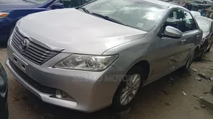 Toyota Camry LE 4dr Sedan (2.5L 4cyl 6A) 2013 Silver