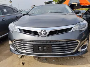 Toyota Avalon XLE Premium Sedan FWD (3.5L 6cyl 6A) 2013 Gray