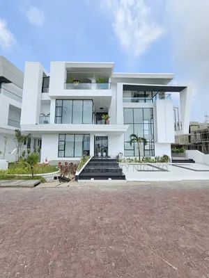 5bdrm Duplex in Osapa London for sale