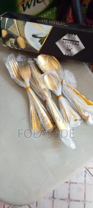 Bronze Cuttlery Set of 16pcs With 4 Each