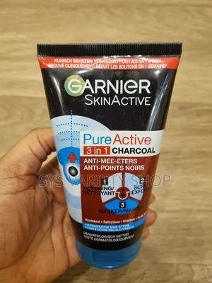 Garnier Skinactive Pureactive 3 in 1 Charcoal Scrub
