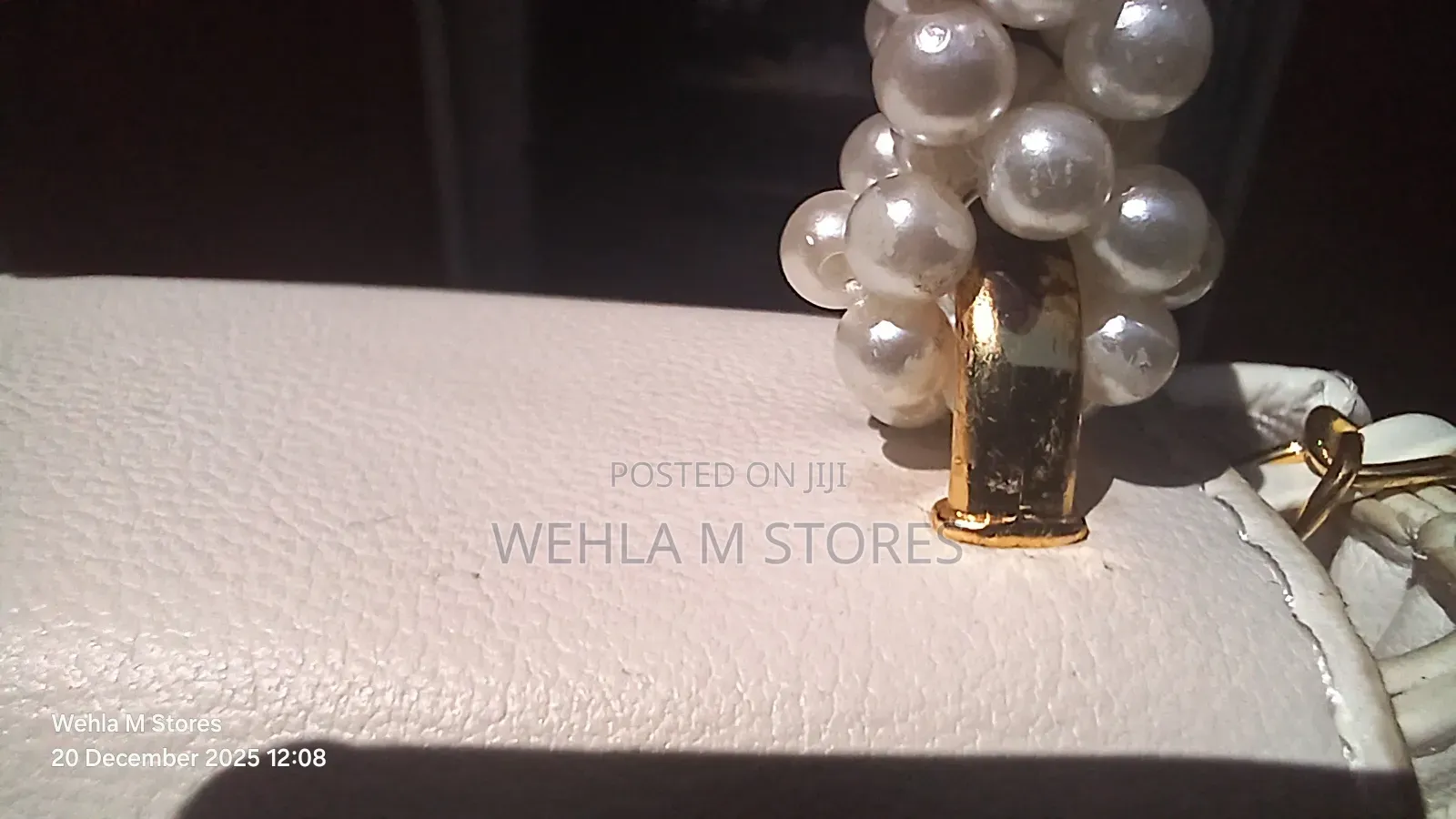 Beaded Handle Chain Shoulder White Bag