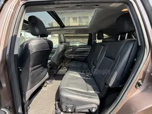 Toyota Highlander Limited 4x4 V6 (3.5L 6cyl 8A) 2017 Brown