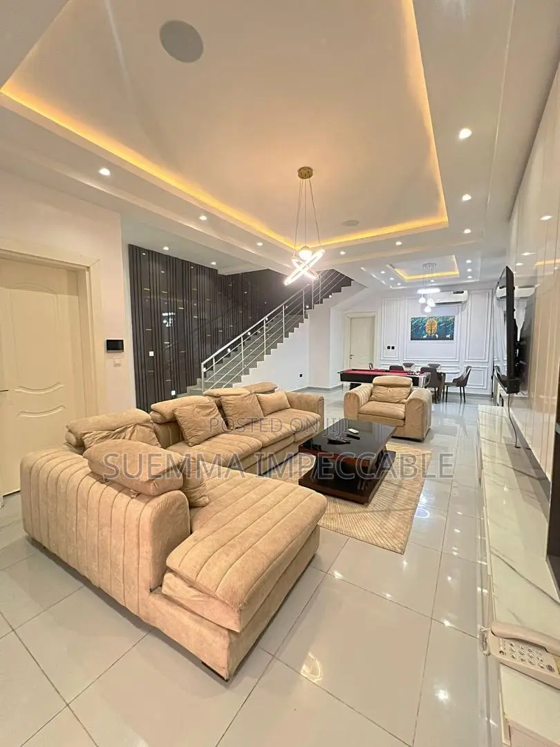 Waterfront 4 Bedroom Terrace Duplex - Shortlet