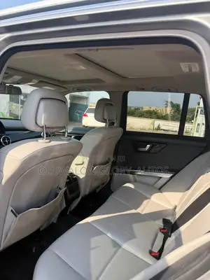 Mercedes-Benz GLK-Class Base GLK 350 4dr AWD 4MATIC (3.5L 6cyl 7A) 2015