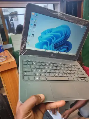 Laptop HP Stream 11 Pro G4 EE 4GB Intel Pentium SSD 60GB