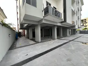 3bdrm Apartment in Lekki Phase 1 for sale