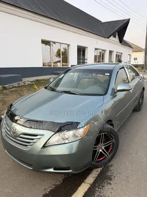 Toyota Camry LE 4dr Sedan (2.4L 4cyl 5A) 2009 Green