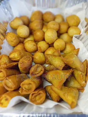 Cakes,Pastries And Small Chops
