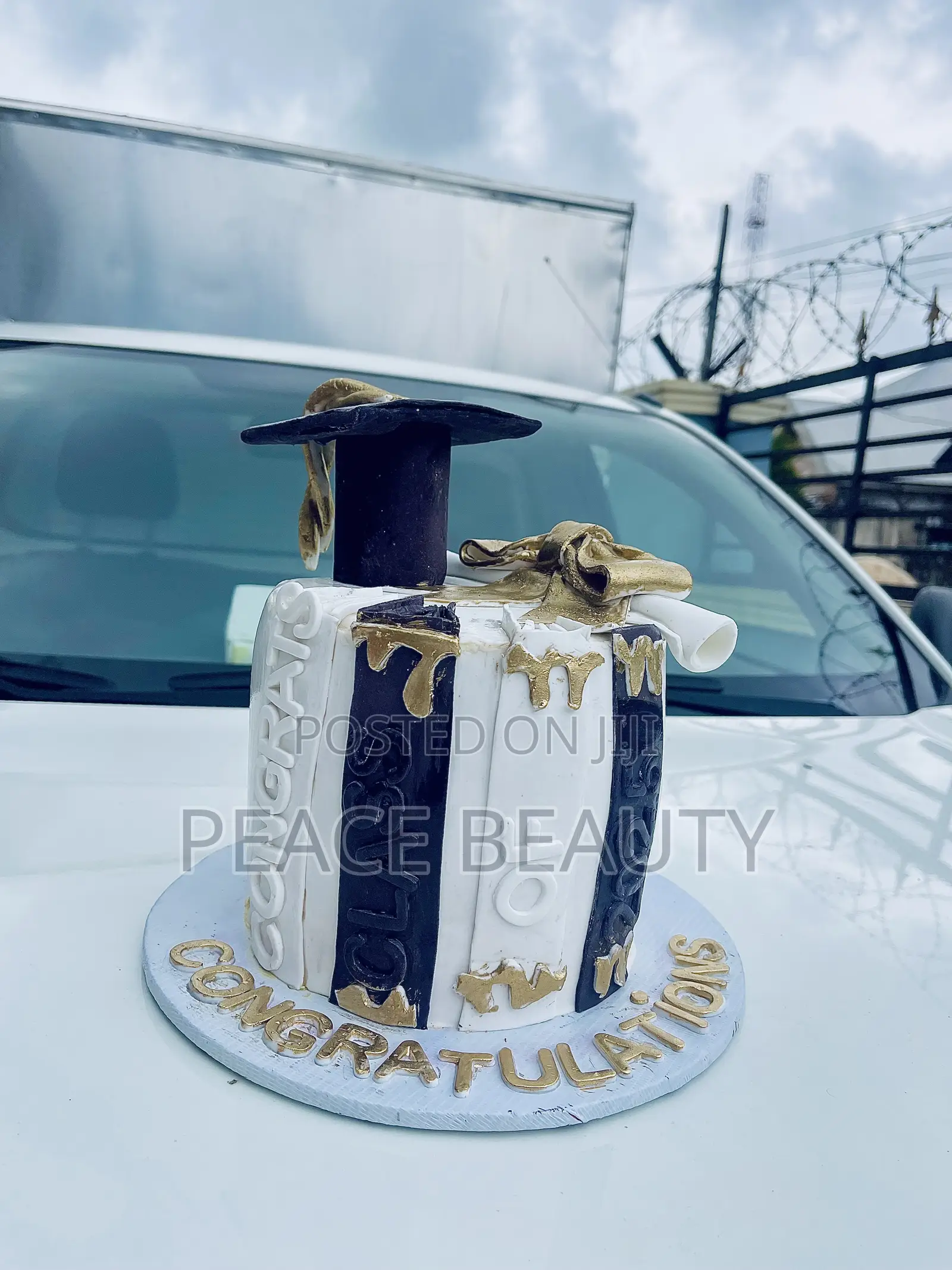 Cakes,Pastries And Small Chops