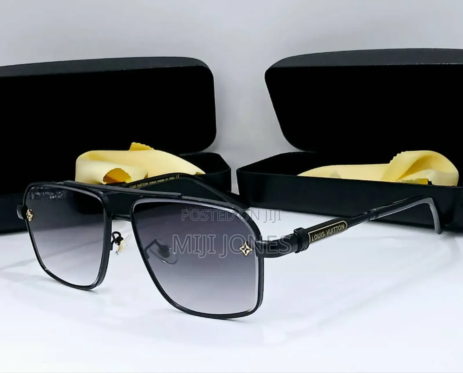 *Louis Vuitton‐Inspired Rimmed  Sunglasses*