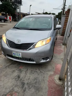 Car Hire Services Gx/Prado/Lx 570/ Seinna/Camry