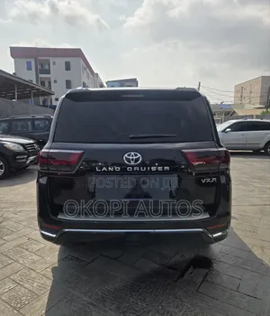 Toyota Land Cruiser 79 Series 2023 Black