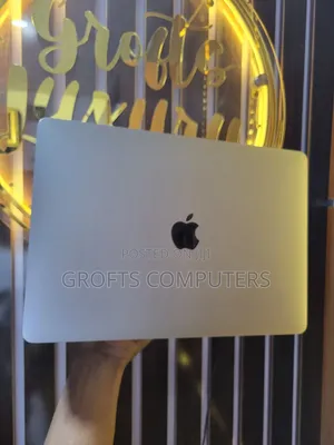 Laptop Apple MacBook Pro M1 8GB Apple M1 Max SSD 256GB