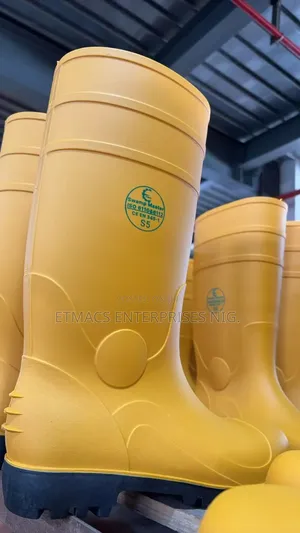 Yellow Rainboot (Safety)