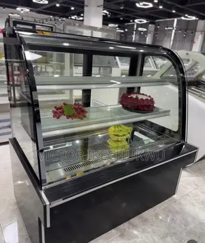 Curve Glass Cake Display Chiller