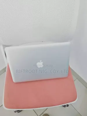Laptop Apple MacBook 2012 8GB Intel Core i5 SSD 500GB