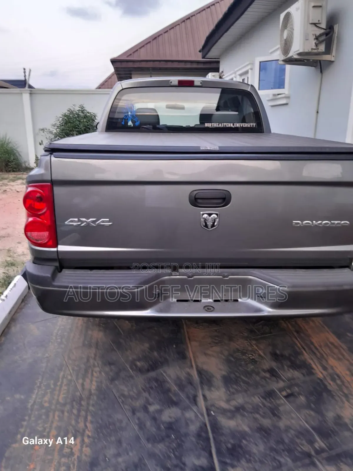Dodge Dakota Extended Cab 4x4 TRX 2011 Gray