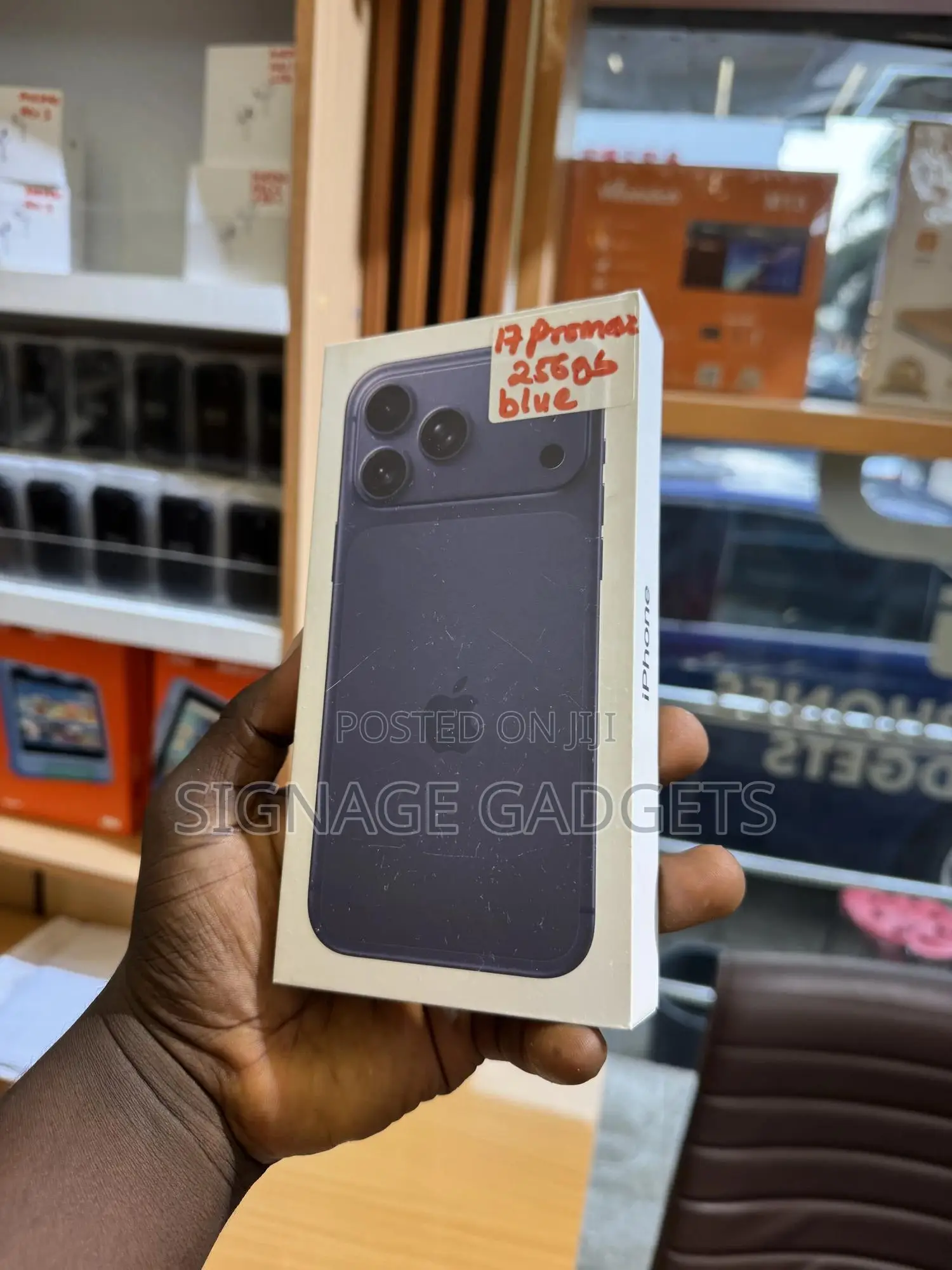 New Apple iPhone 17 Pro Max 256 GB Blue