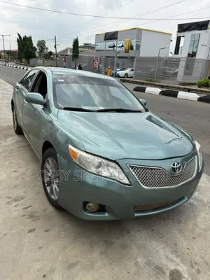 Toyota Camry 2010 Green