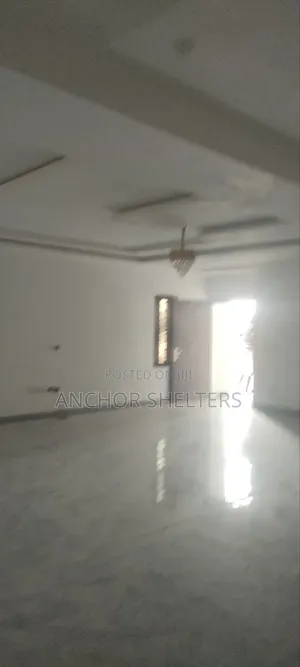 3bdrm Block of Flats in Along Jedo Road, Lugbe District for rent