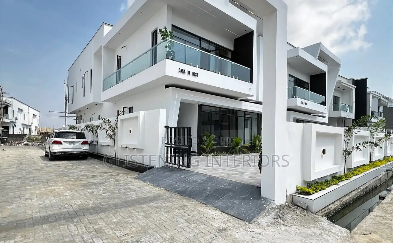 Balcony 10mm Tempered Plain Glass