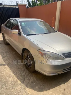 Toyota Camry LE 4dr Sedan (2.4L 4cyl 5M) 2003 Silver