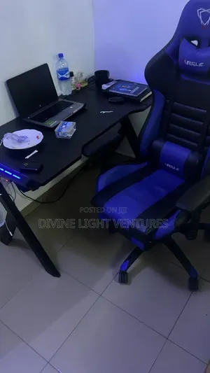 Blue And Black Game Chair And Black Game Table