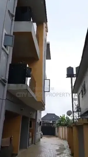 Furnished 6bdrm Block of Flats in Garden Estate, Port-Harcourt for sale