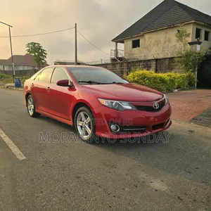 Toyota Camry SE 4dr Sedan (2.5L 4cyl 6A) 2013 Red