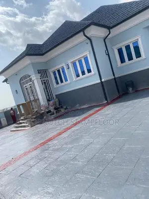 Foreign Installed Concrete Floor