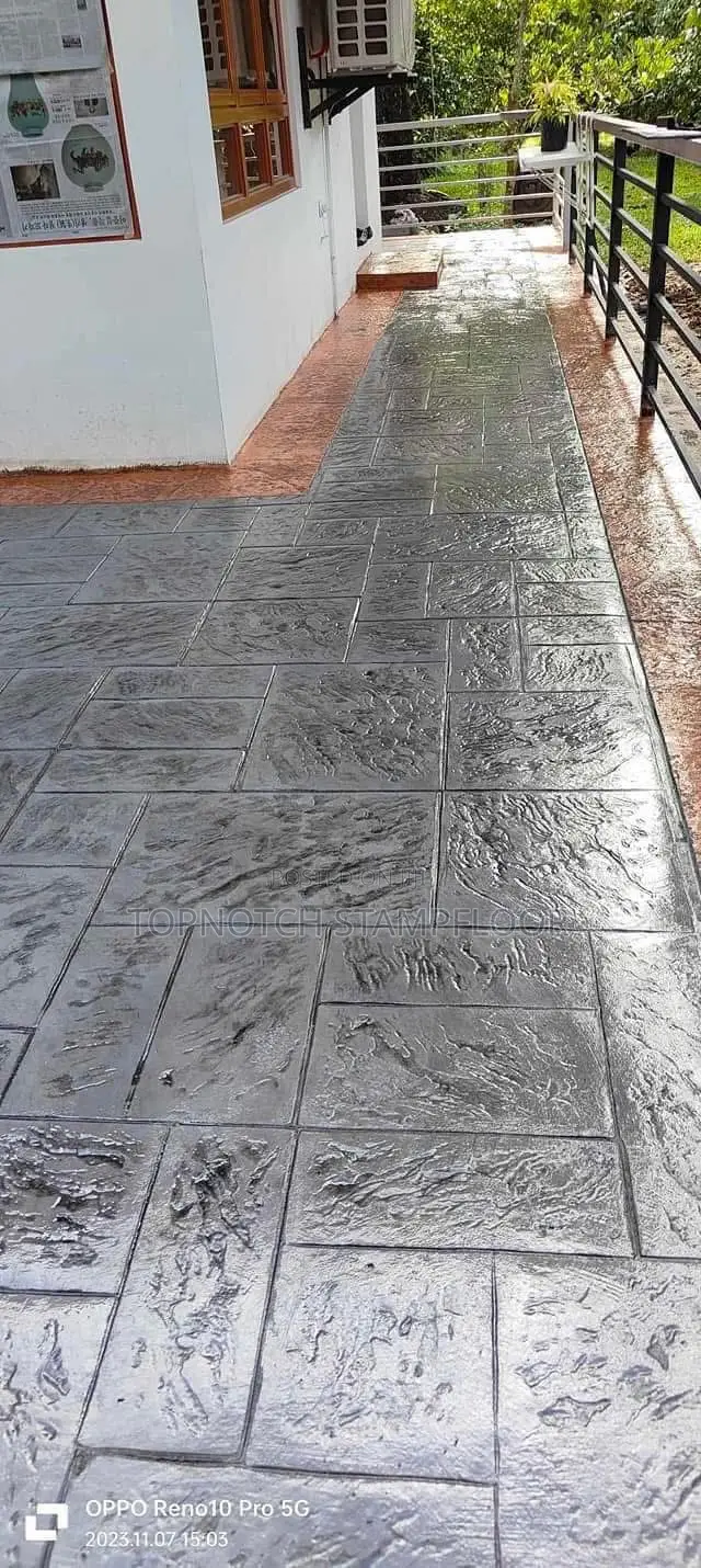 Foreign Installed Concrete Floor