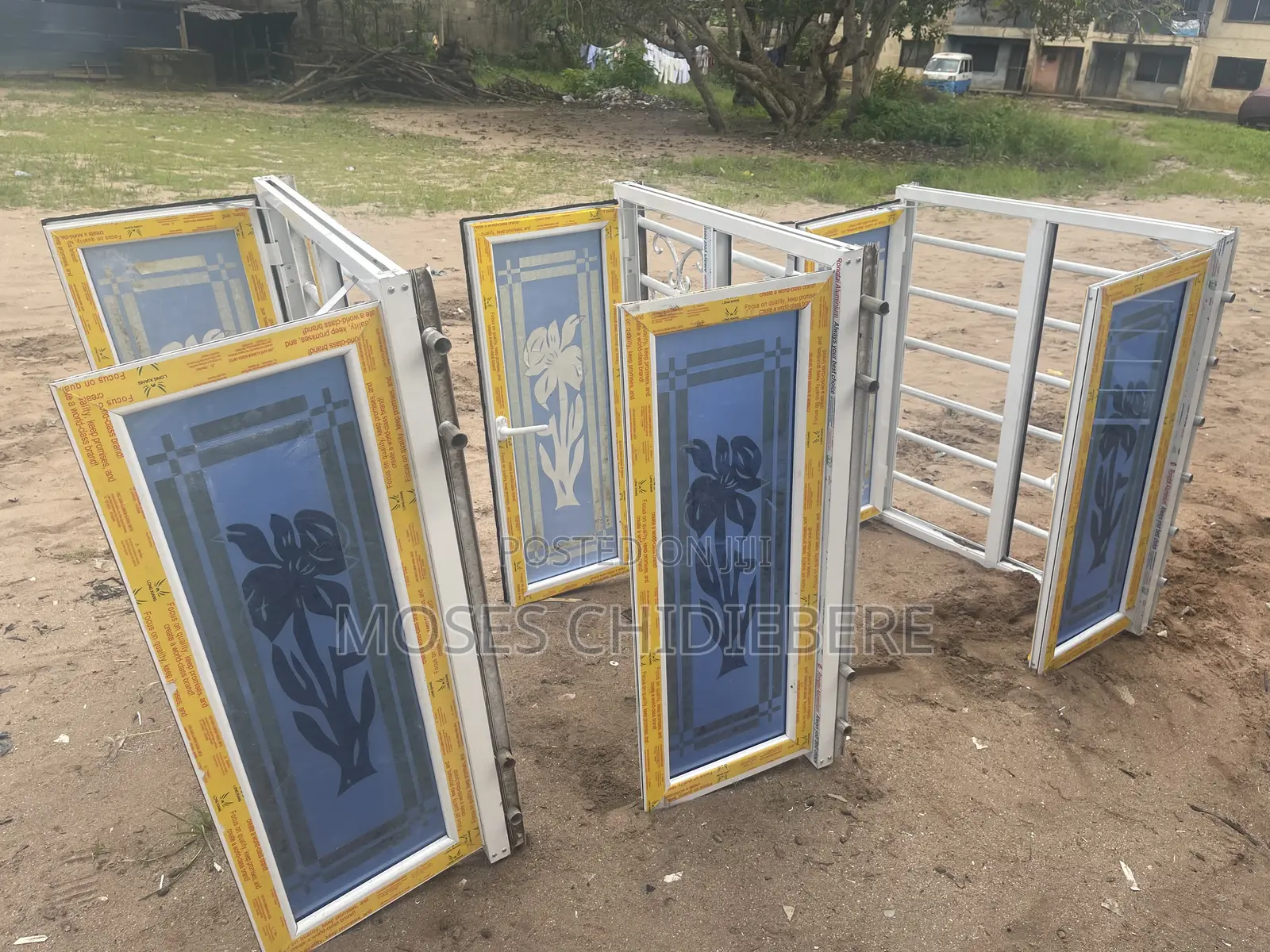 Frameless/Structural Windows